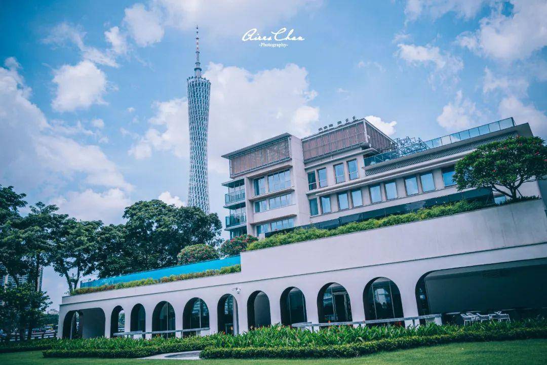 自然环境优美,还可以欣赏珠江两岸的旖旎风光,广州海心沙英迪格酒店就