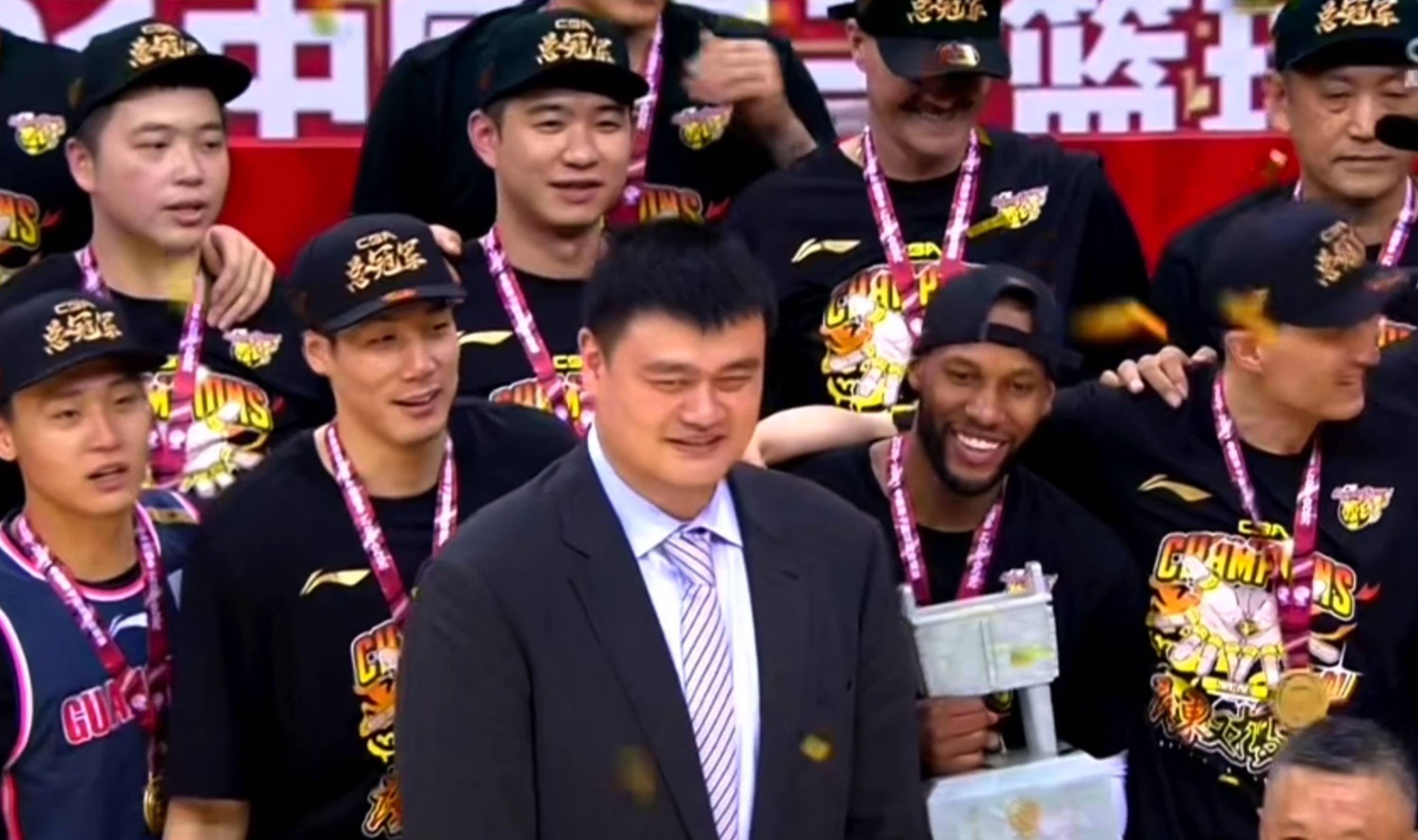 姚明终于宣布男篮主帅人选,杨鸣和郭士强遗憾落选,刘玮暗自窃喜_乔尔