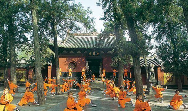 洪拳创始人洪熙官:武艺高强活了93岁,晚年却被一少女一拳打死_少林寺