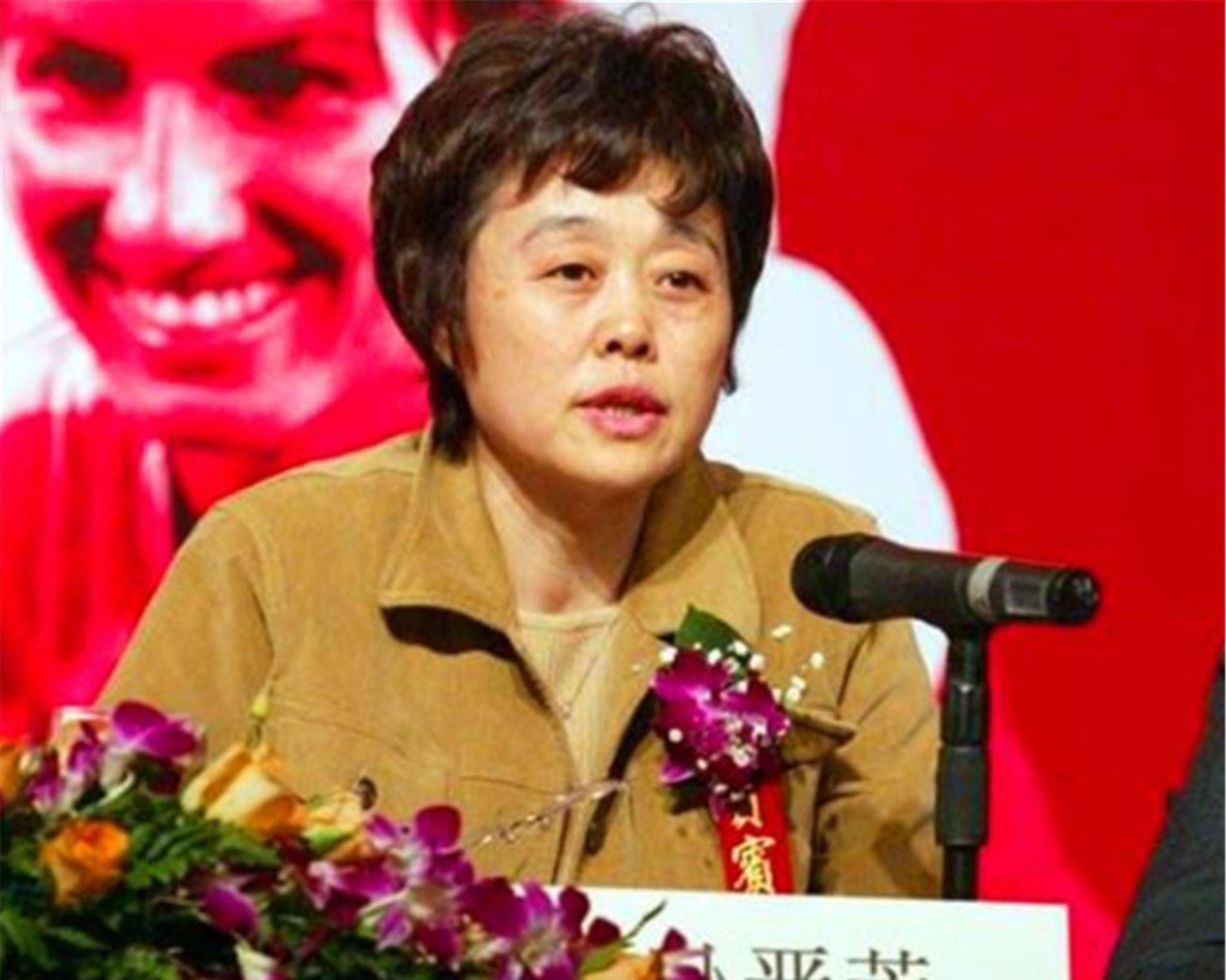 她曾是中国女排队长,退役后却疾病缠身,只能靠换血续命_孙晋芳_排球