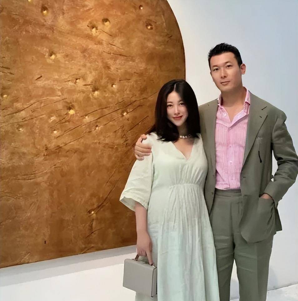 余男的嘴,许晴的臀,朱珠的腰,中年女星时尚起来,不更带劲吗?