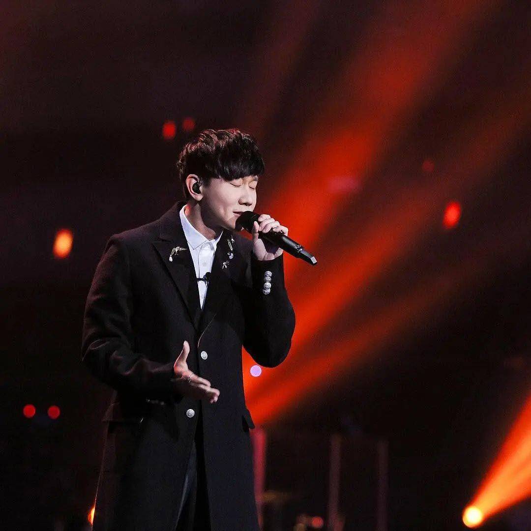 网传拟邀名单,那英田震在列,林俊杰周深可能性大_类节目_歌坛_许嵩