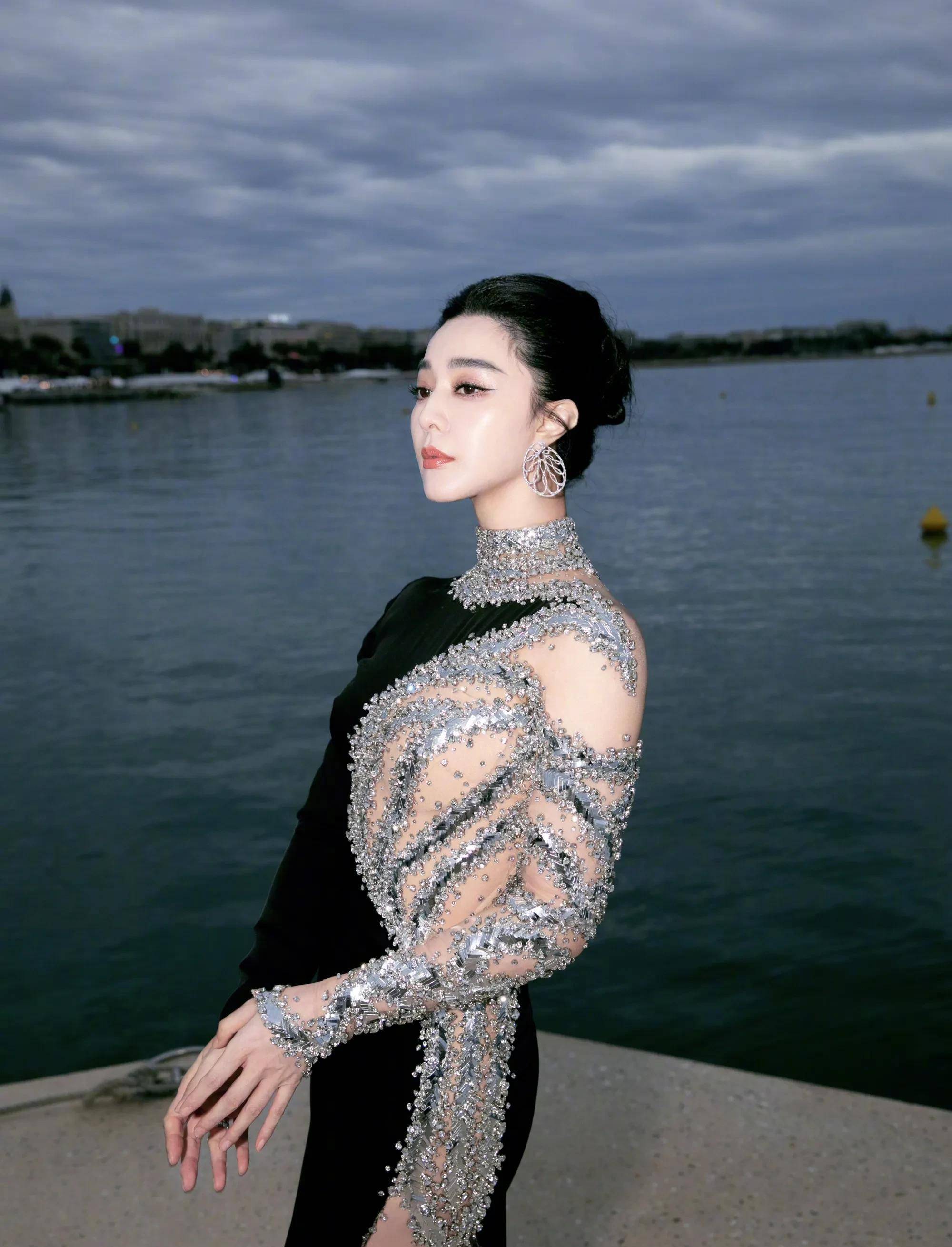 论女王范还得看范冰冰,戛纳第7套造型,范爷犹如凤凰涅盘归来!