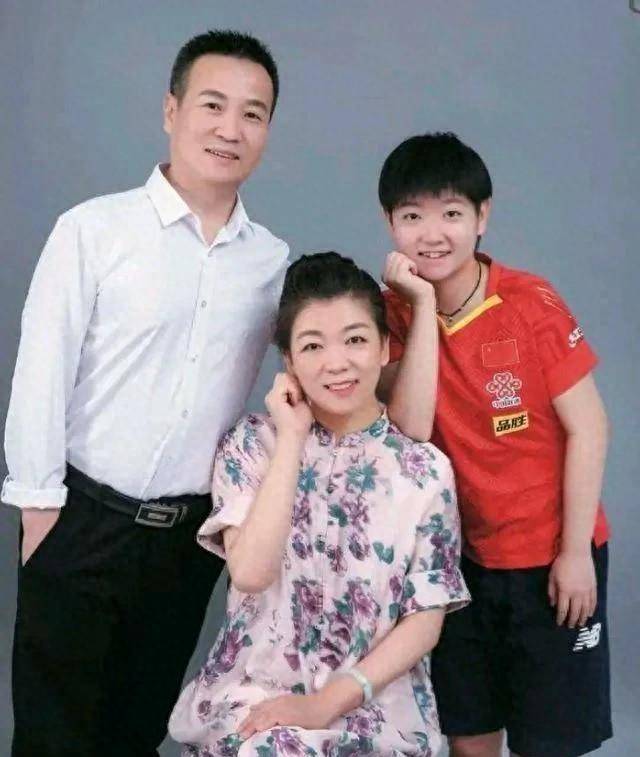 国乒5朵金花的家庭:王艺迪体二代,陈梦富二代,王