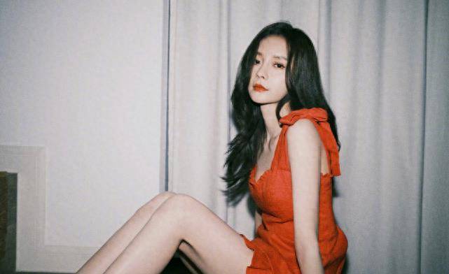 沈梦辰给宋小宝推荐美白产品,看到宋小宝的反馈后,要被笑晕了_时尚