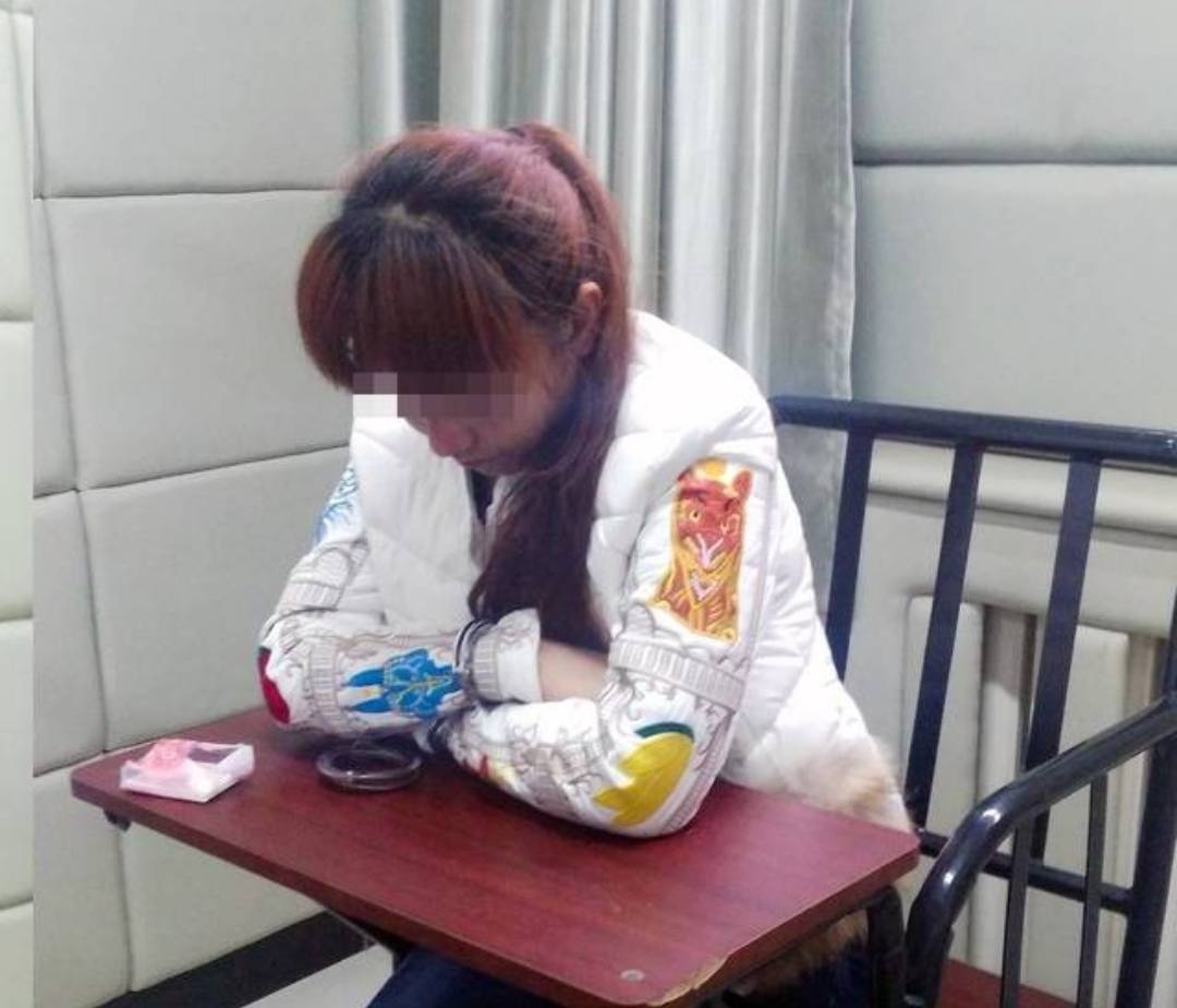 重庆吸毒女子五次怀孕逃脱监禁,最终被判17年_冉某_孩子_毒品