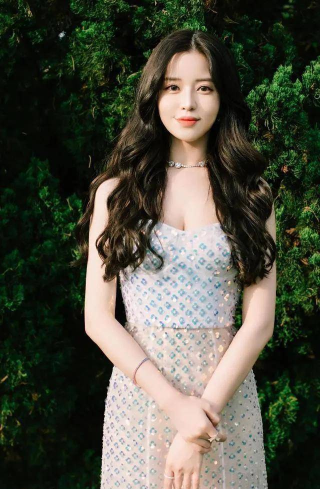 温心出道10年,曾和汤臣一品大公子恋爱,官宣不到一年,就分手?