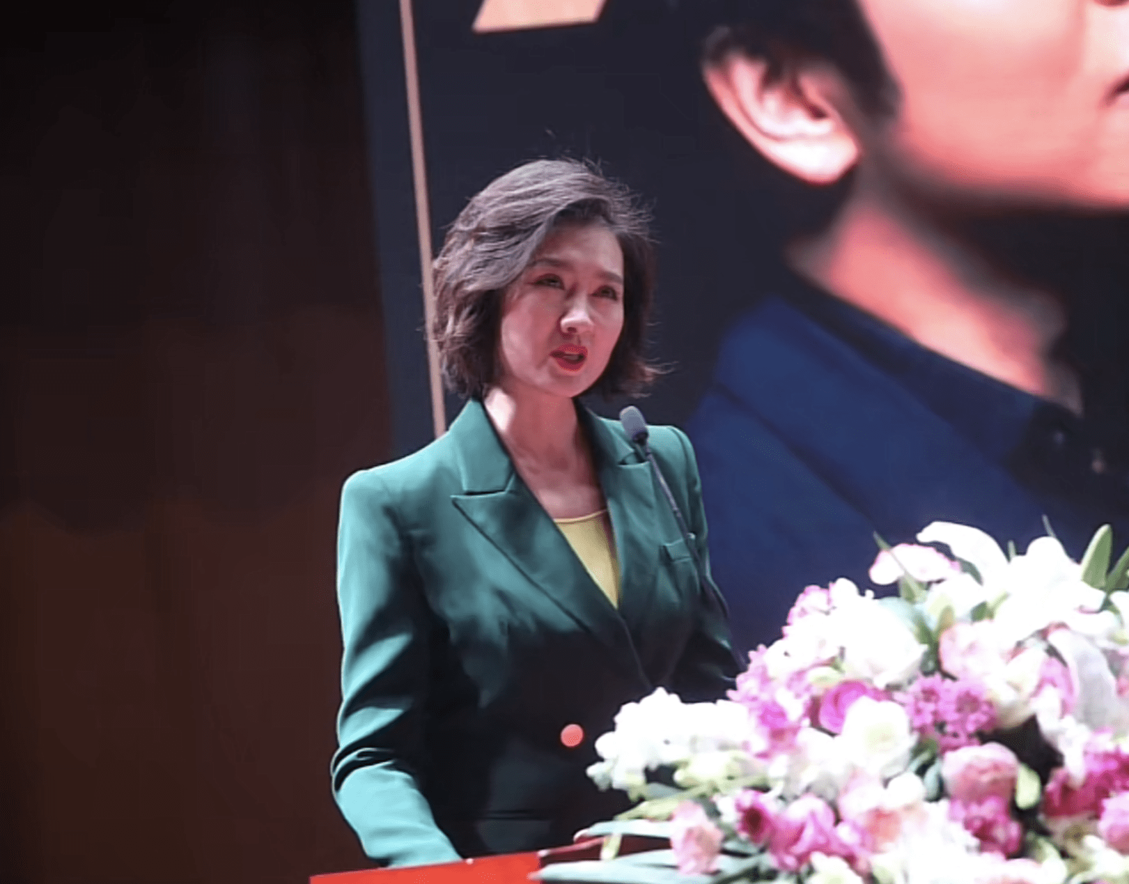 46岁主持人王静去世,七个月前被确诊癌症,癌细胞扩散快撒手人寰_照片
