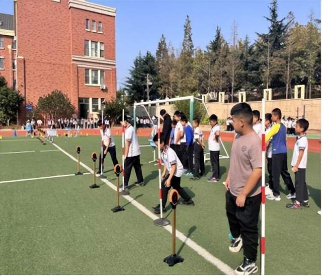 青岛升平路小学秋季运动会隆重举行_比赛_家长_同学