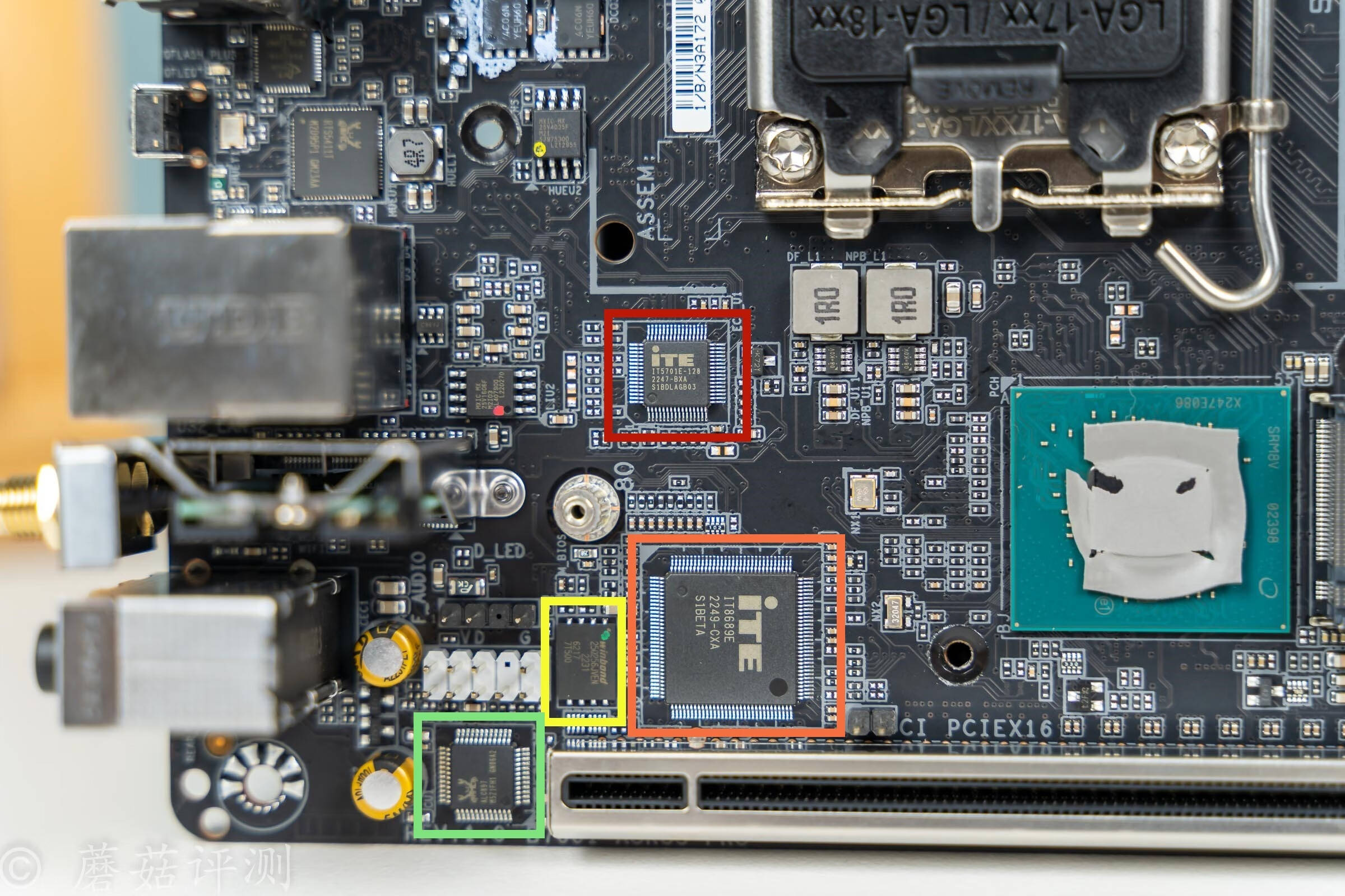 供电,散热同级无出其右,技嘉b760i迷你雕aorus pro主板 拆解评测_插座