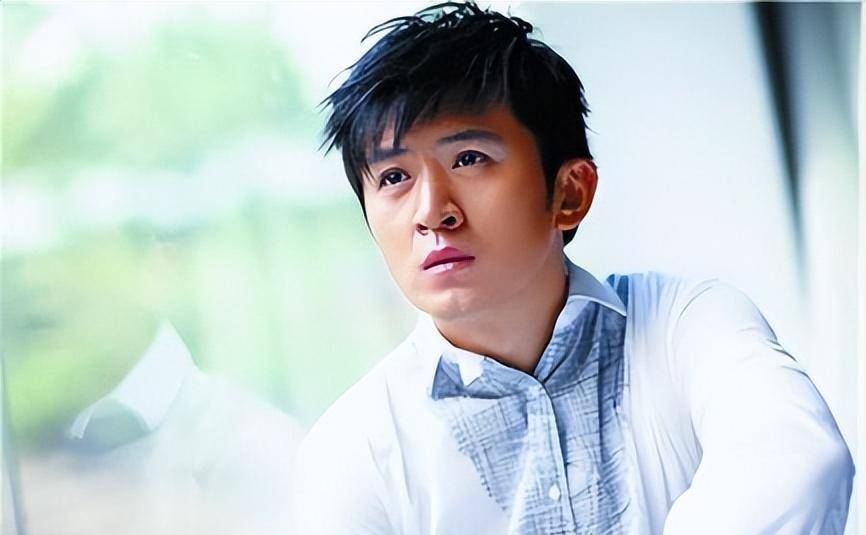 "遇人不淑"郝蕾:情断邓超遭李光洁骗婚,明讽章子怡上位不光彩_郭家铭