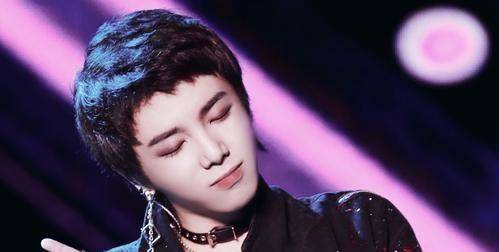 华晨宇前女友照片被扒,颜值堪比刘亦菲,怪不得能惊艳到花花!