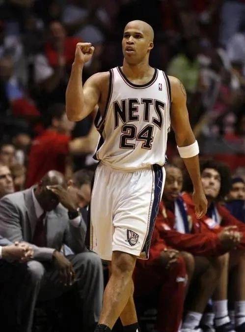 杰弗森:詹姆斯当他替补,为女模婚礼前与女友分手,今被nba分手_比赛