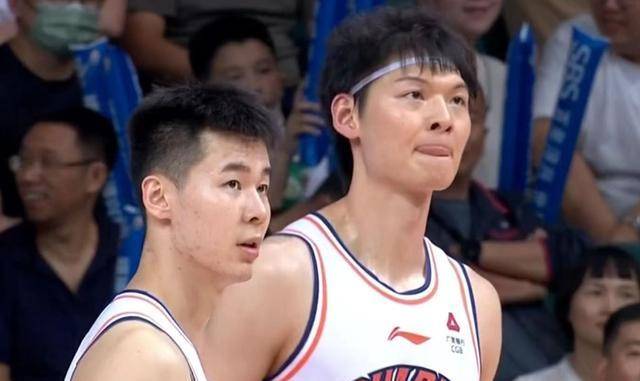 上海男篮不敌福建,王哲林13 12外援11中1陈林坚29分_比赛_冯莱_篮板