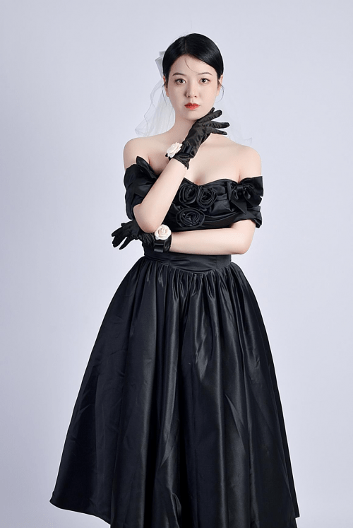 模特王云雅:优雅淑女气质签约演艺新突破_江西省_平面_中国