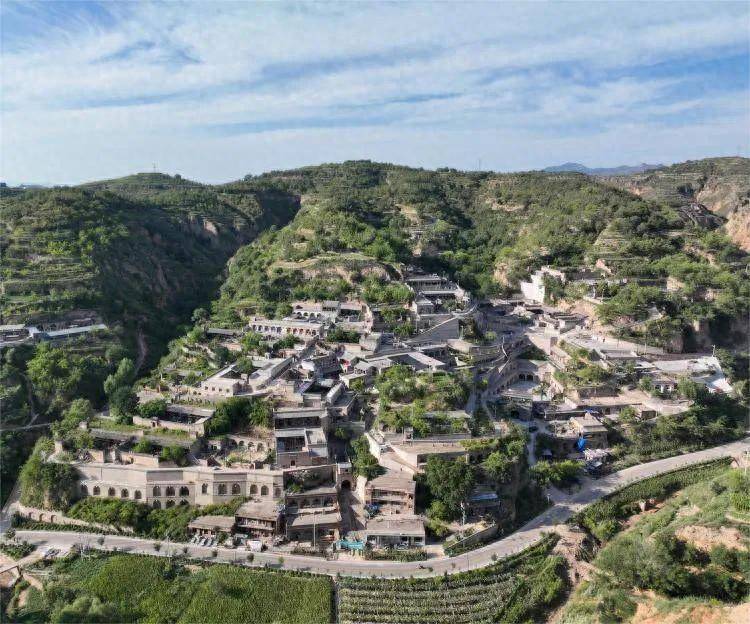 山西吕梁·方山县张家塔村_甬道_村落_地下