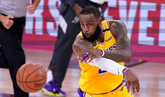 詹姆斯改变打法,湖人找到正确赢球方式,熟悉的詹姆斯要回来了_比赛