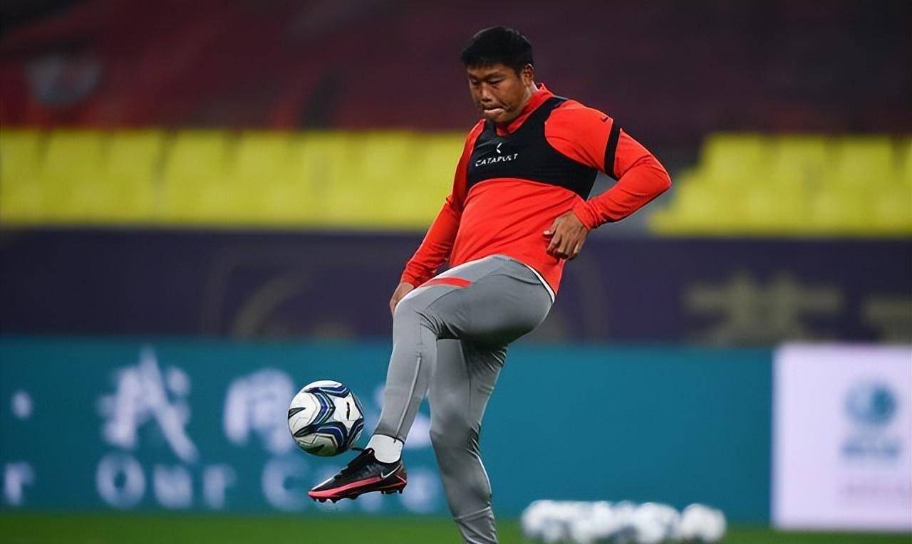 情绪失控 球迷互掐 估计胖子蔡慧康是上港 夺冠后第一个开刀人_蔡惠康