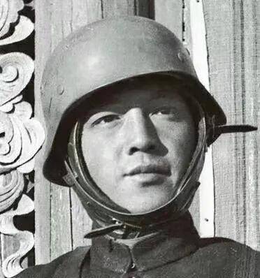 苏光华,江阴周庄人,曾驾机到日本上空散发传单,后牺牲于成都空中保卫