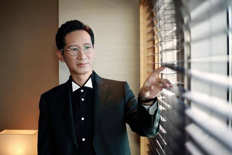 王劲松:当别人垫脚石32年,凭"东叔"一角走红,风光背后有泪水_傅彪_小