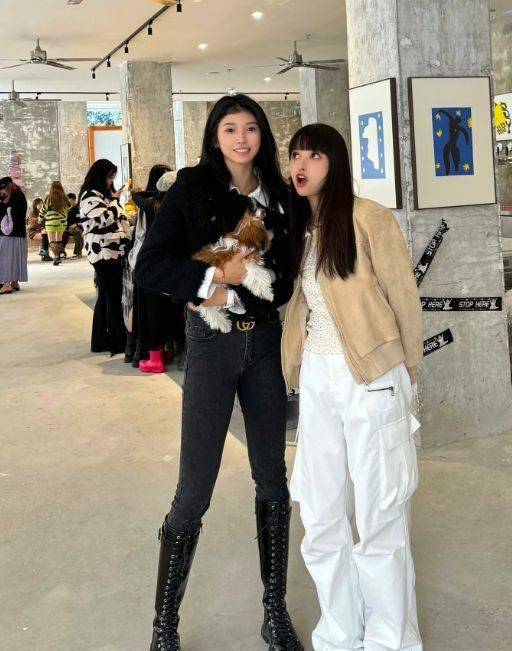 吴艳妮晒自拍10头身2米大长腿被质疑p图太狠,遭吐槽没胯好难看!