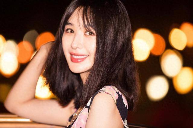 偶遇李菲儿海陆录节目,生图曝光引争议,李菲儿大腿粗壮