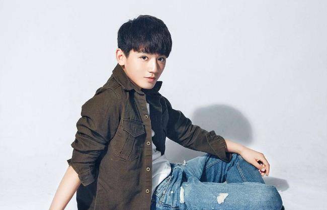 李家成通过精湛的演技,受到观众们的关注,成功塑造各种角色_表演_传统