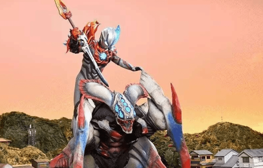 不进如此,原本的奇尔索辉石剑也会发生改变,整个剑柄呈现出了与装甲