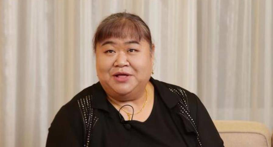 唐功红奥运会上舍命一举,为国夺冠后销声匿迹,今44岁已满头白发_举重