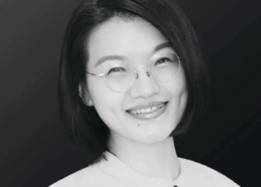 父亲创立千亿商业帝国,蝉联20年华人首富,女儿只用五年