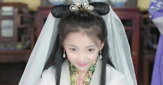 小童星陶奕希:11岁被赞貂蝉转世一舞倾城,仅过六年骨相变化巨大_外表