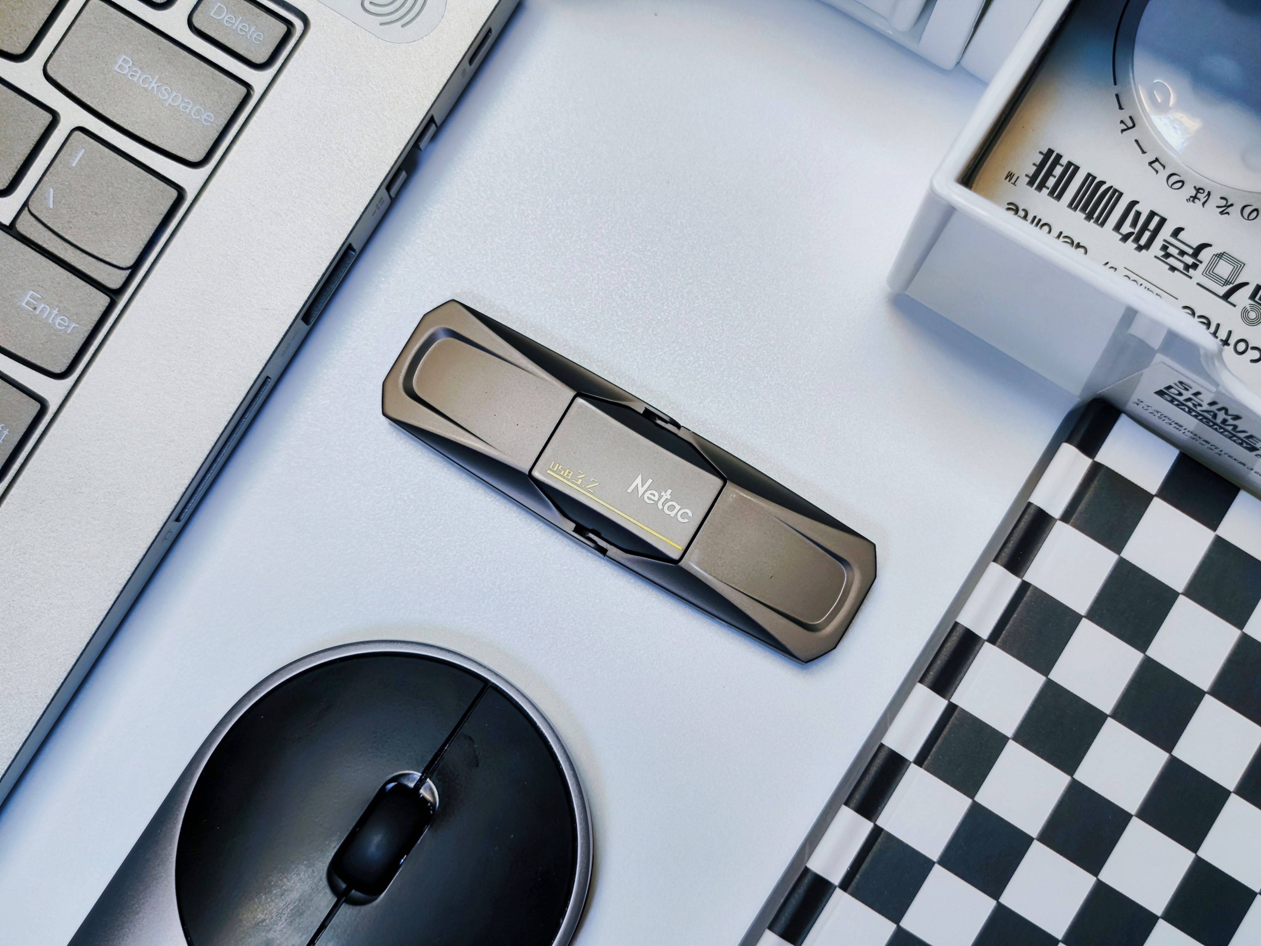 数据先锋|U盘的尺寸,SSD的速度,朗科"跑王"US5带你实现传输路上的弯道超车!