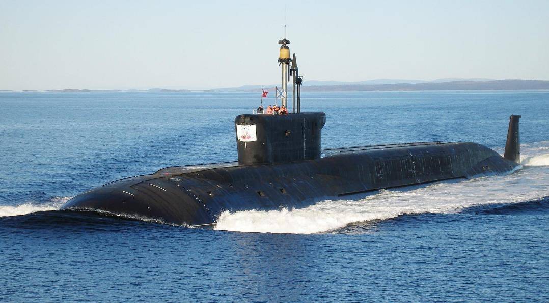 战略核潜艇果断出动,直接发射洲际导弹,飞行6000公里命中目标_俄罗斯