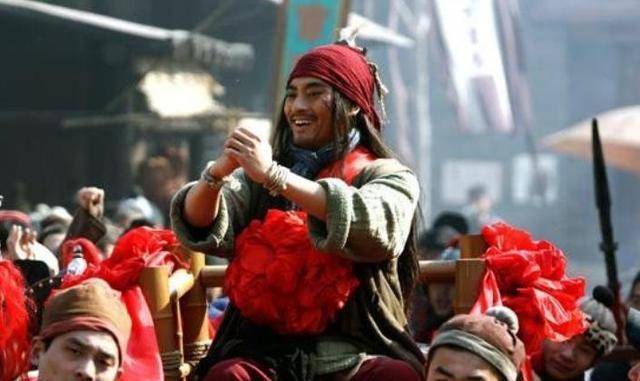 潘金莲让他回家住,武松一个错误举动毁了嫂子一生_时候_武大郎_事情