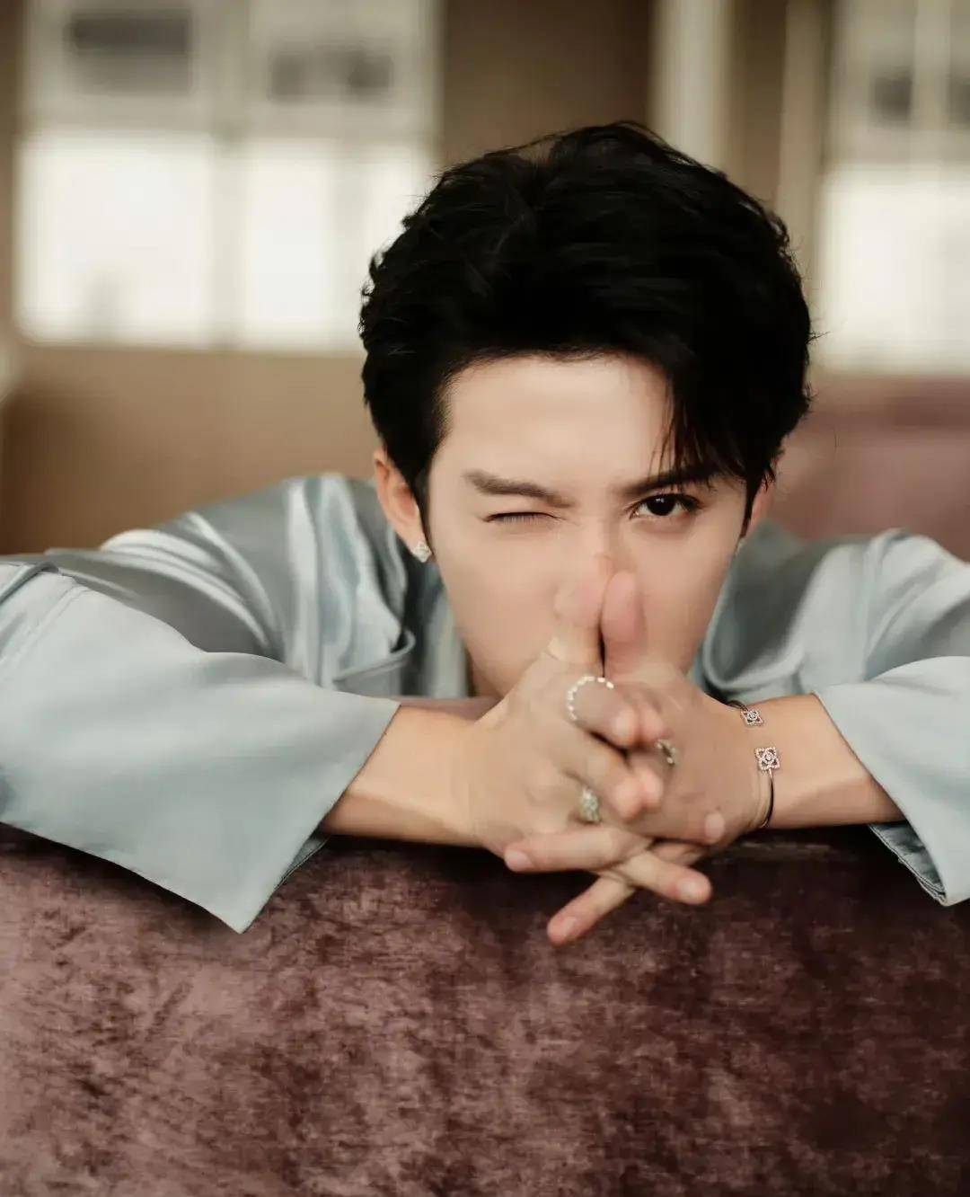 5娱报:王一博檀健次杨紫范丞丞罗云熙白鹿刘诗诗许凯景甜宋茜_品牌