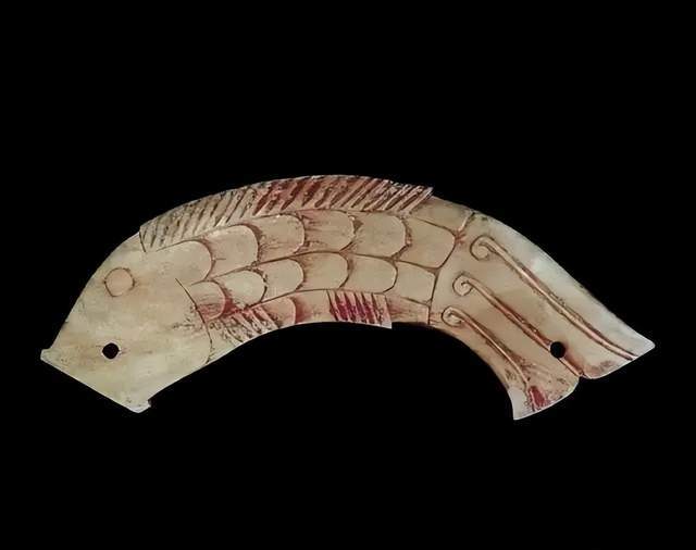 鱼跃龙门 —— 古人对玉鱼的喜爱起码八千年_西周_造型_玉器