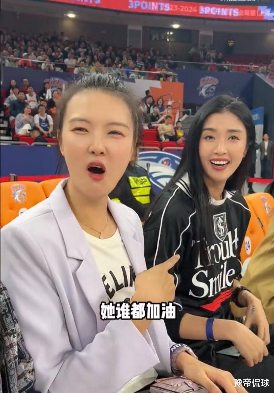 张常宁亮相新岗位,带女足名将赵丽娜相亲,男篮有福了_吴冠希_身高