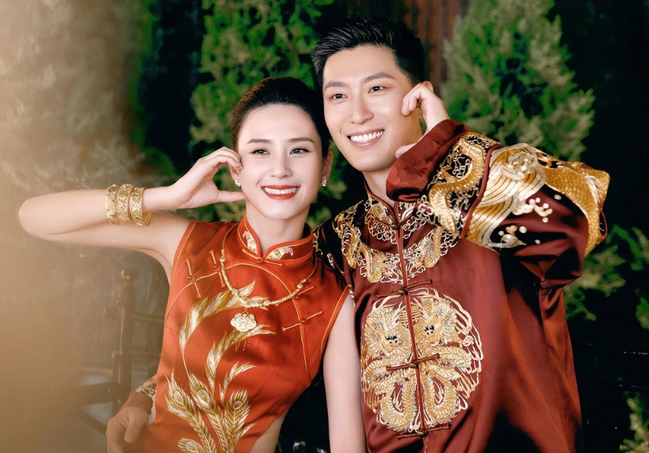 推出了两个论点,其一是已婚赘婿,网友利用排除法,猜测离婚对象是窦骁