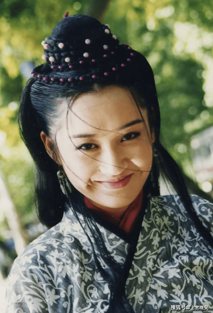 《笑傲江湖》宁静"任盈盈"试妆照曝光,惊艳程度不输许晴_张纪中_邵兵