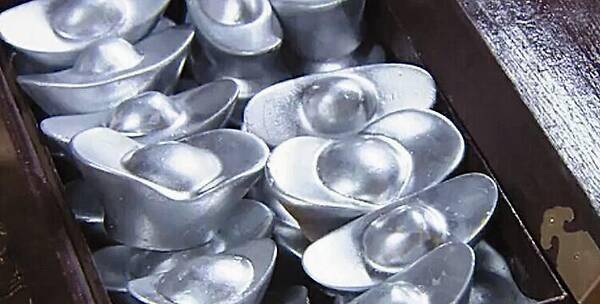 吕大郎拾金不昧还银200两,巧遇丢失儿子,还救了妻子_吕玉_银子_吕宝