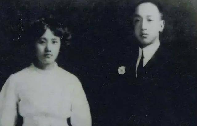 董竹君的贵人李崇高:他资助开办锦江饭店,晚年她却因他吃尽苦头_夏之