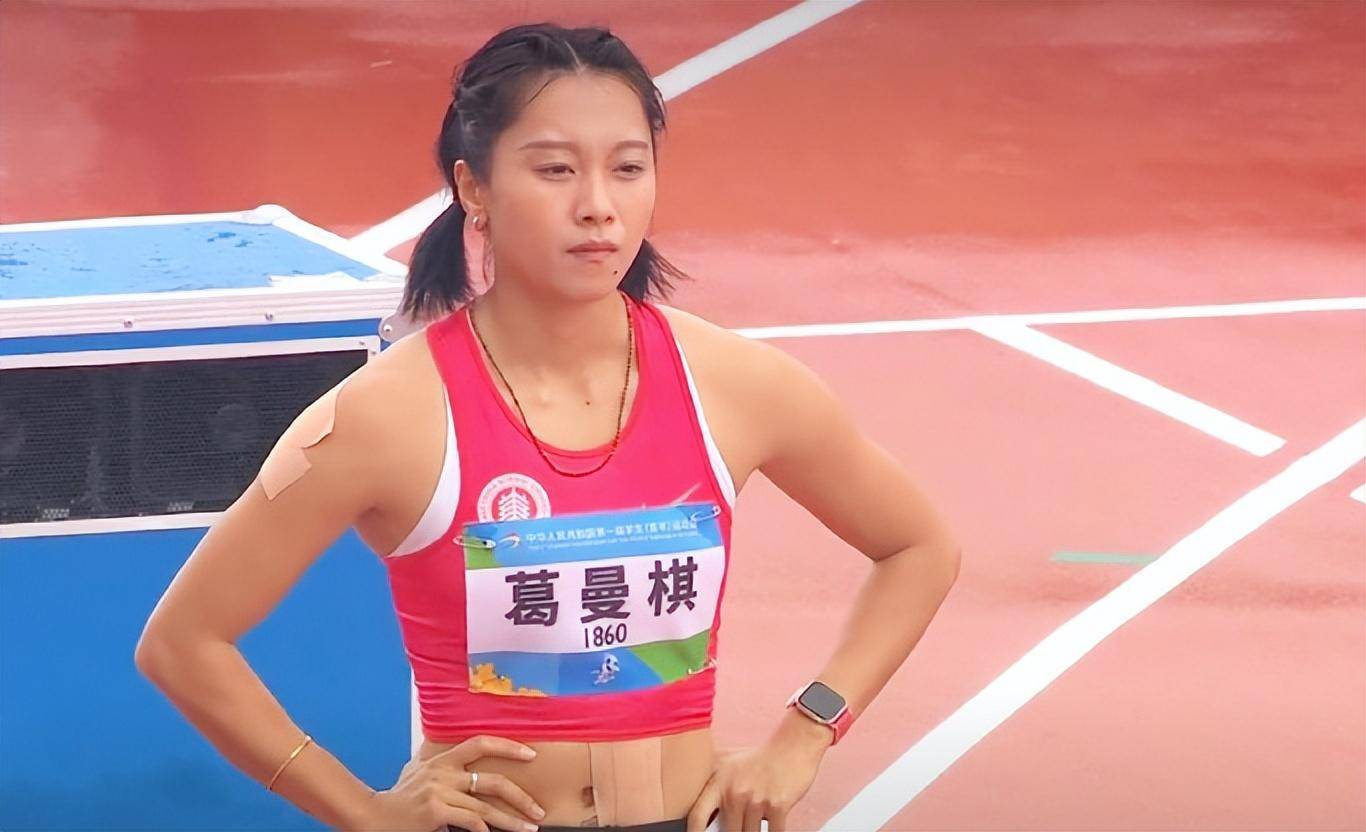 中国田径14岁百米天才夺冠超葛曼棋:已是世界冠军_陈妤颉_成绩_女子