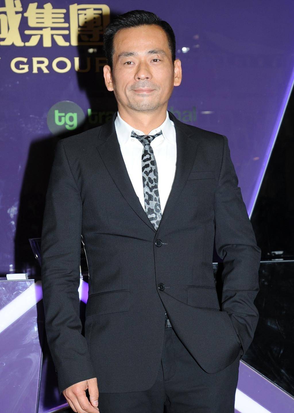 传与多位艺人有过绯闻,其中包括彭于晏,周焯华(洗米华),罗天宇,何浩文