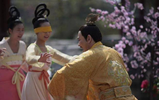 宫女一朝得到皇帝宠爱,儿子被太监养大,结果成为一代