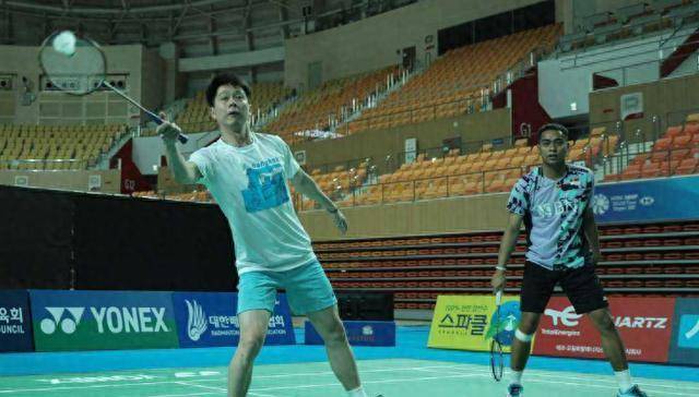 再见,小黄人_苏卡穆_印尼_组合