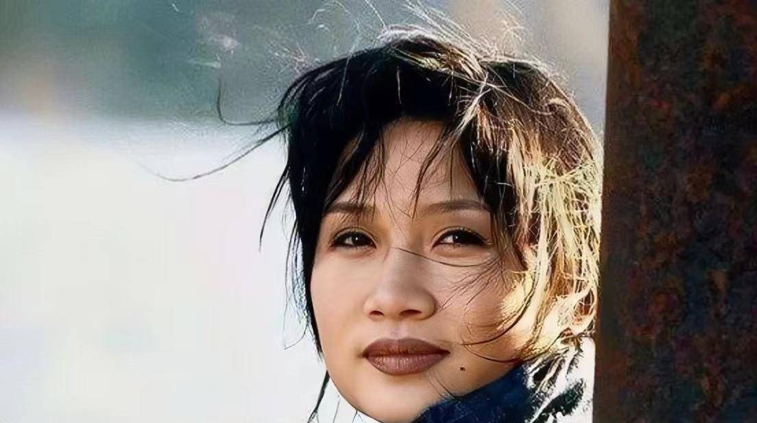 李娜出家已26年:80多岁老母亲含泪陪她住寺庙,如今她们过得怎样_生活