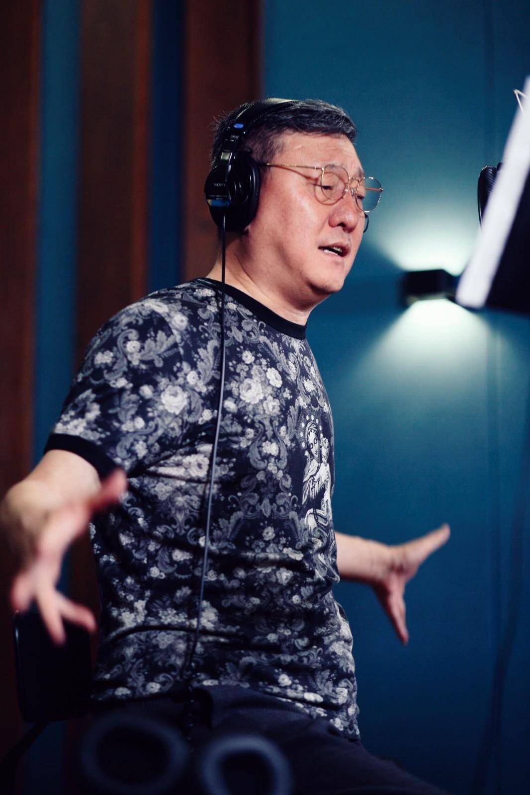 蒙古之花王燕:嫁给大16岁的韩磊,婚后生儿女双全,羡煞旁人_胡炳_乐器_