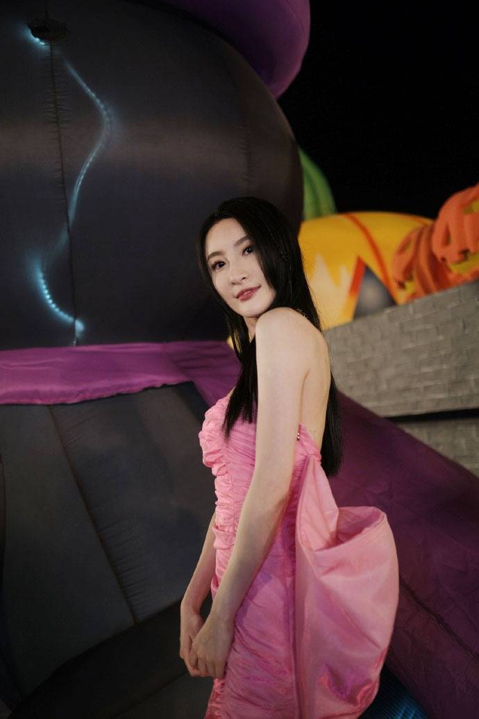 杨茜尧改拍港版《黑暗荣耀》,与视后针锋相对_杨曦瑶_家族_杨琪瑶