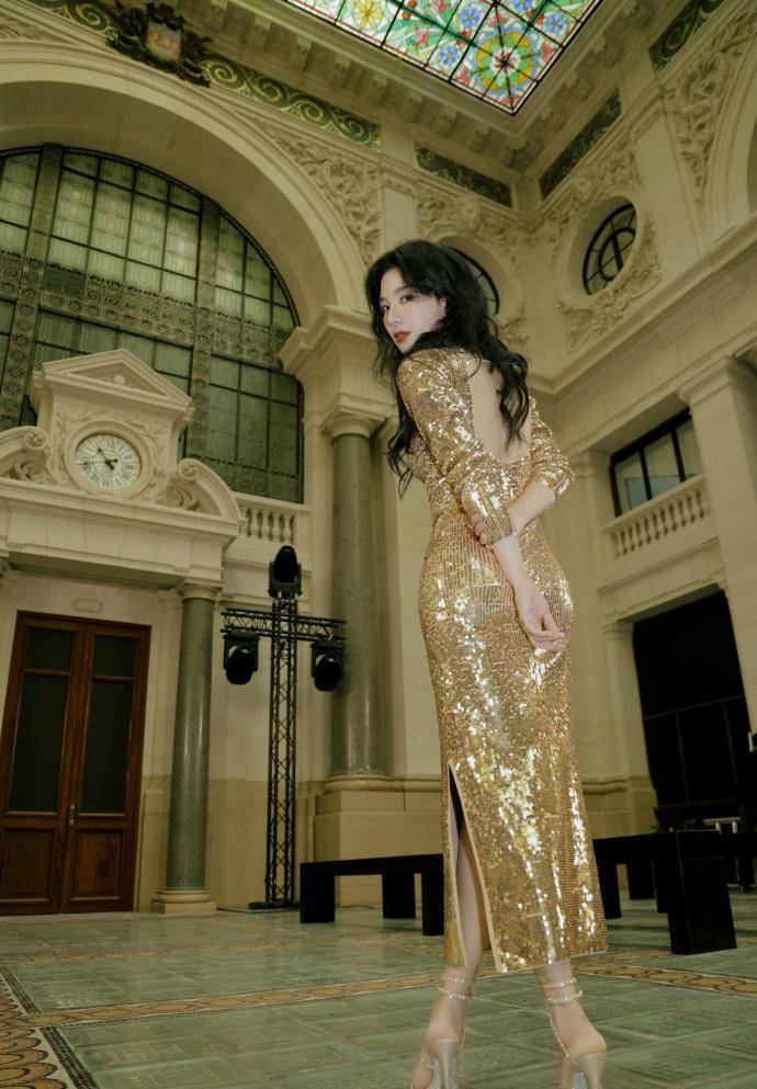 黄奕身材闻名国外!