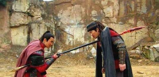 虎父无犬子,上阵父子兵,这种思想在《说岳全传》中体现得非常明显